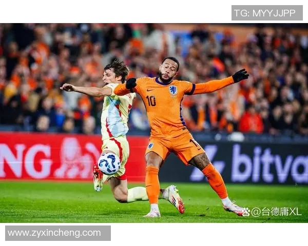 2014年世界杯经典对决荷兰与西班牙的激烈碰撞回顾 2014年世界杯经典对决荷兰与西班牙的激烈碰撞回顾