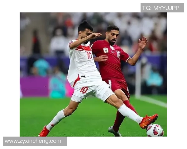 中国与卡塔尔足球友谊赛激战正酣双方互交白卷零比零平局收场 中国与卡塔尔足球友谊赛激战正酣双方互交白卷零比零平局收场