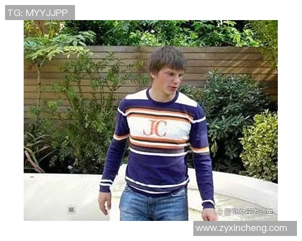 阿尔沙文足球明星的辉煌历程与成就解析